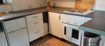 Cottage - Sleeps 4 - Pets Ok - Garden - Parking