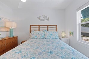 3 bedrooms, iron/ironing board, Internet, bed sheets