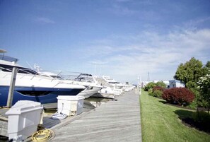 Marina - Spring Lake Waterfront Condo-Perfect Family Getaway (Spring Lake)