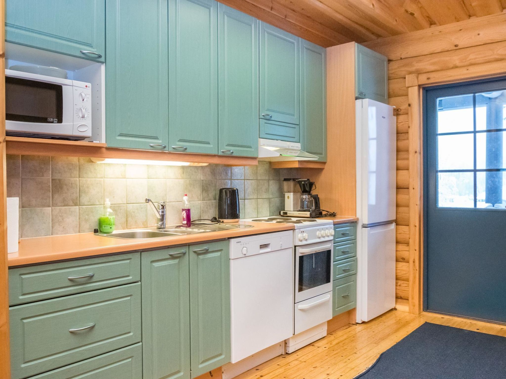 Réfrigérateur, micro-ondes, lave-vaisselle