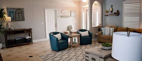 Televisión y chimenea