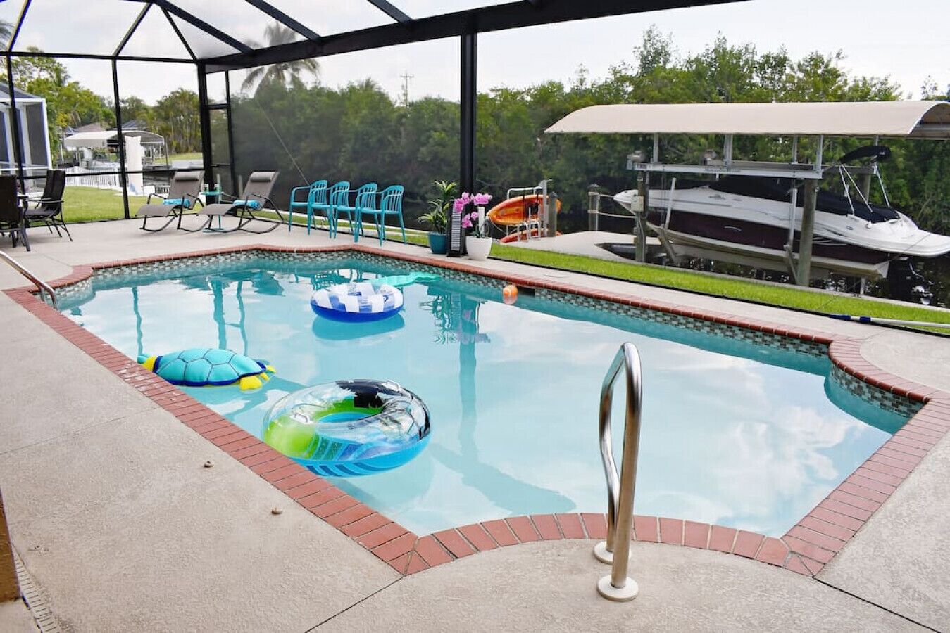 5 Bedrm Waterfront Home, Heated Pool , Gulf access