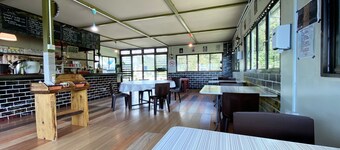 Lily Cottage & Kitchen