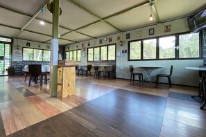 Kawasan tempat duduk lobi