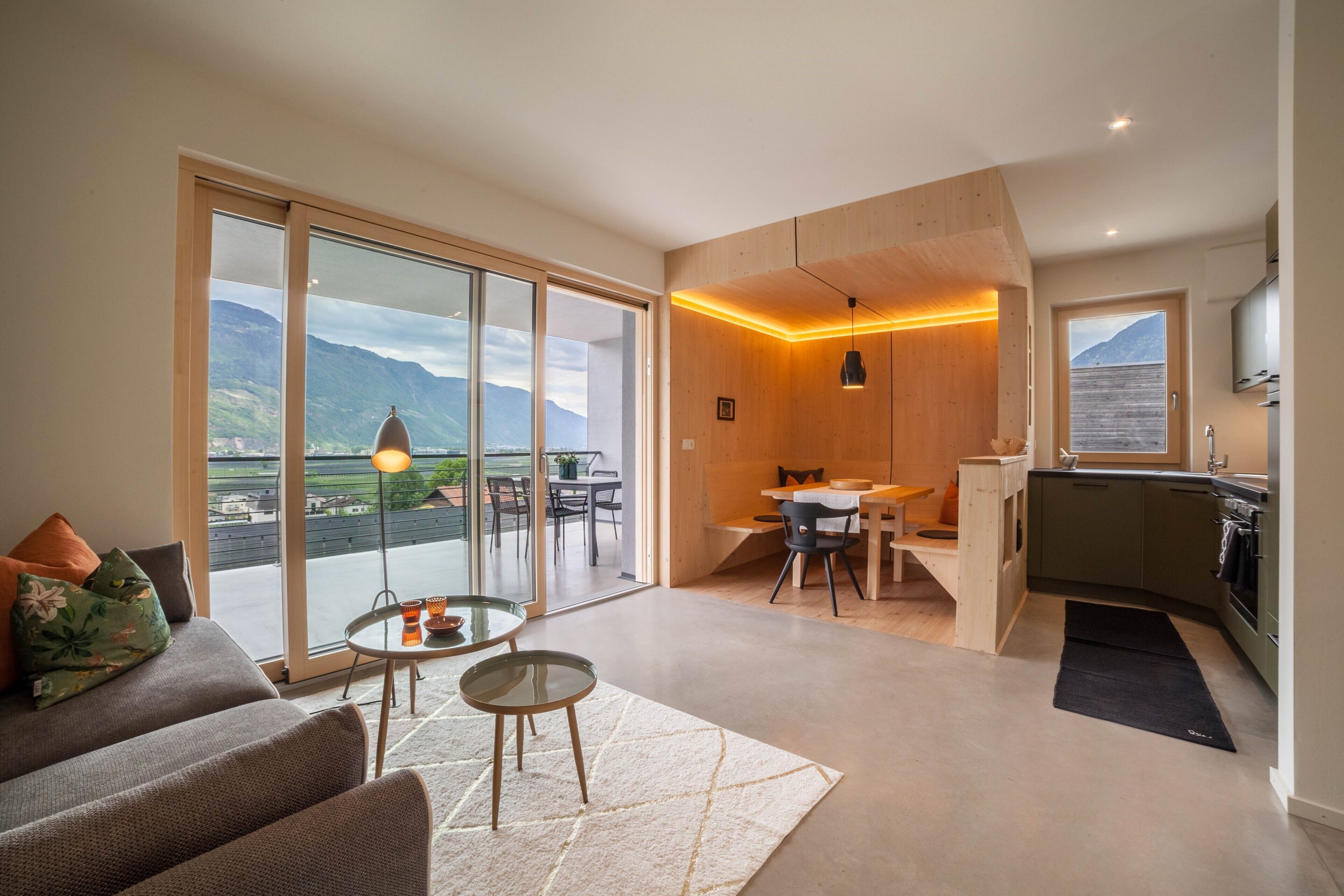 Télévision, table de tennis de table