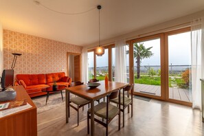 Dining - Holiday Apartment Vitus with Mountain View, Wi-Fi, Garden & Terrace (Tscherms)