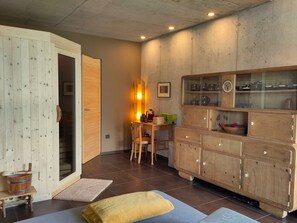 Interior - Holiday Apartment "Matthäus" with Mountain View, Wi-Fi, Garden & Terrace (Tscherms)