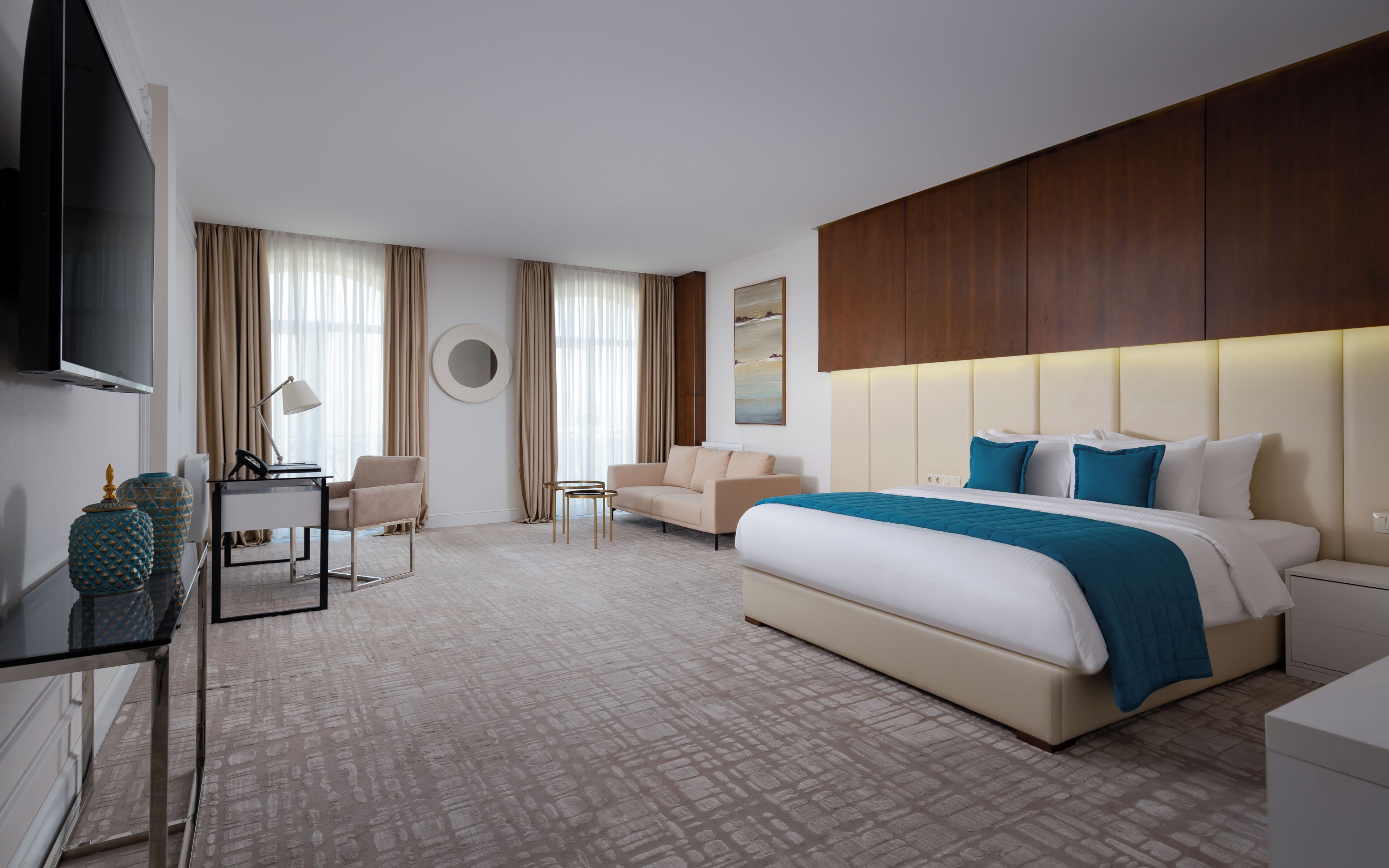Room (Prestige) | In-room safe, individually decorated, individually furnished, desk
