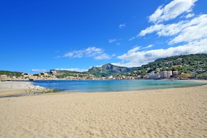 On the beach - Beach studio with sea views in Port de Soller (Port de Sóller)