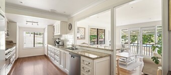 Hampshire Farmhouse - beautifully appointed home in WA's Southern Forests