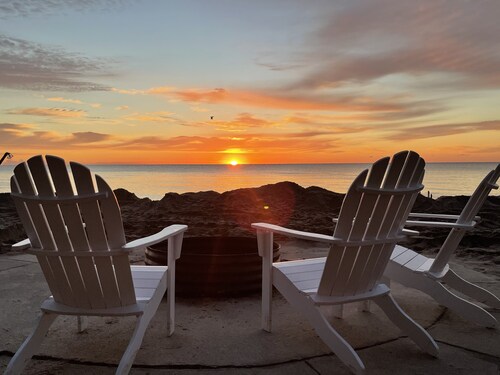 Unit #2-The Lazy Fish one queen bed, full bathroom and renovated kitchen.