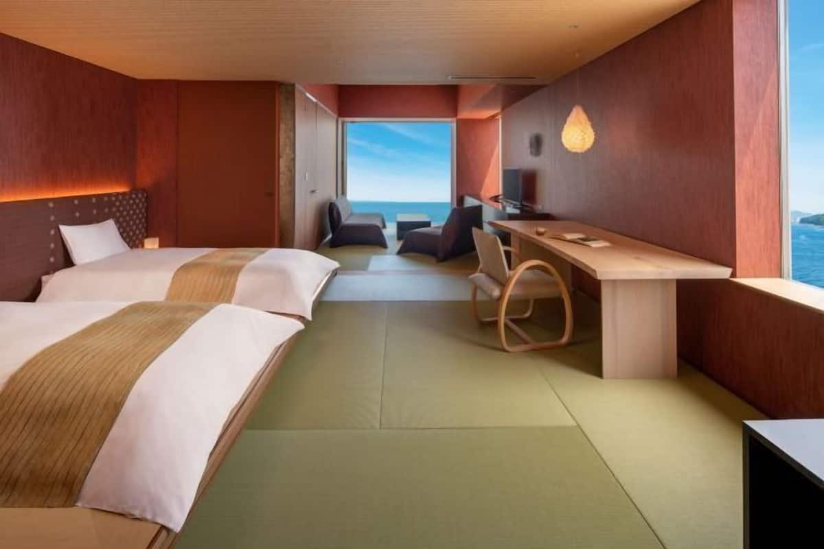 In-room safe, free WiFi, bed sheets