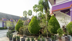 Unclassified image, 4 of 34, button - Spot ON 3978 Hotel Danau Indah (Bekasi)