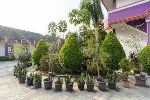Unclassified image, 4 of 34, button - Spot ON 3978 Hotel Danau Indah (Bekasi)