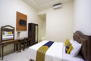 Unclassified image, 2 of 34, button - Spot ON 3978 Hotel Danau Indah (Bekasi)