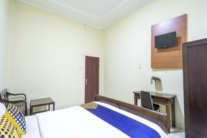 Room - Spot ON 3978 Hotel Danau Indah (Bekasi)