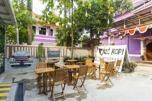 Unclassified image, 2 of 34, button - Spot ON 3978 Hotel Danau Indah (Bekasi)