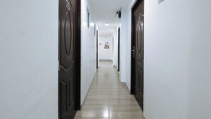 Lobby - Reddoorz Near Zobel Roxas (Makati)