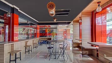 Bar (in der Unterkunft)