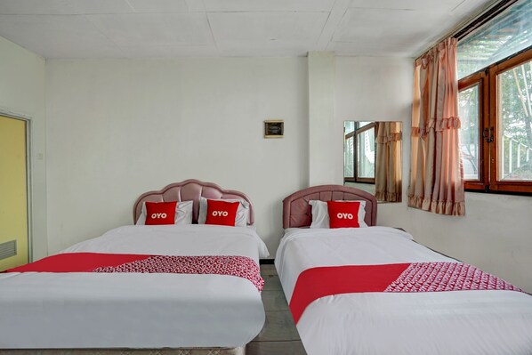 Room - OYO 3823 Lia House (Surabaya)