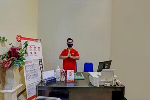 Lobby - Super OYO 3767 Permata House (Jakarta)