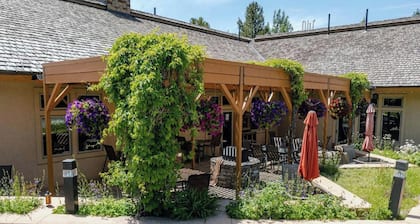 Flying Saddle Resort