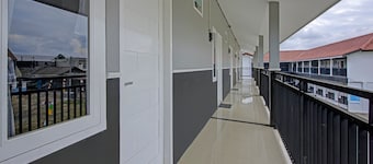 Super OYO 3841 Wisma 25