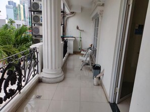 Exterior detail - OYO 3733 Guntur 40 Residence (Jakarta)