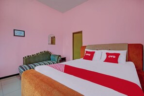 Room - OYO 3866 Villa Gothick (Batu)