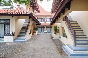 Exterior - Reddoorz Plus Near Tugu Mercusuar Anyer (Anyer)
