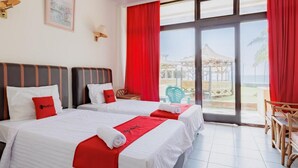 Room - Reddoorz Plus Near Tugu Mercusuar Anyer (Anyer)