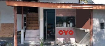 OYO 90176 D'cruz Sunrise Villa