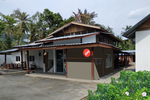 OYO 90176 D'cruz Sunrise Villa