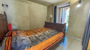 1 bedroom, travel cot, free WiFi, bed sheets