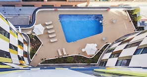 Piscine extérieure (ouverte en saison)