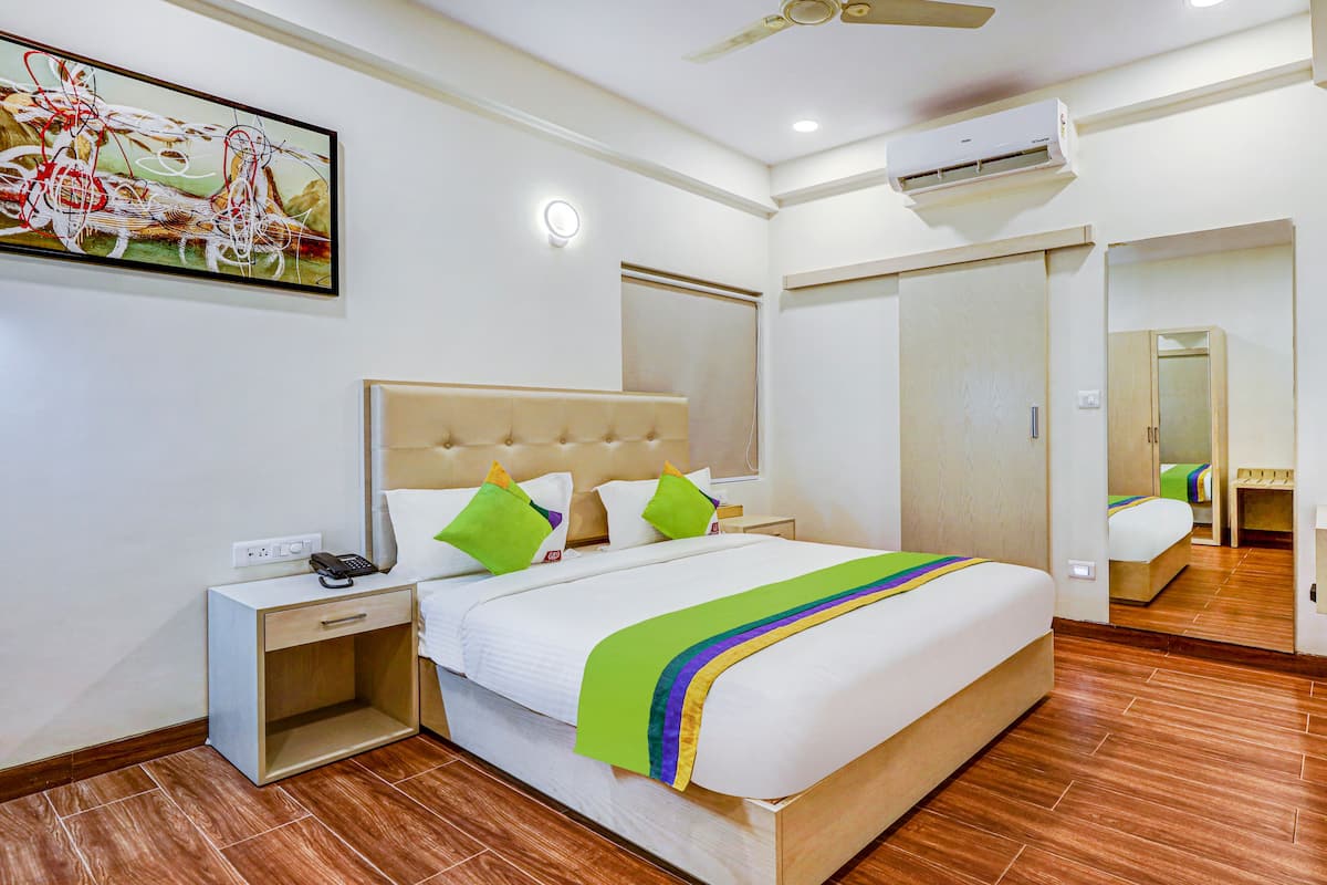 Standard Double or Twin Room | Desk, iron/ironing board (on request), free WiFi, bed sheets