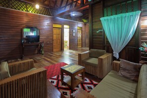 Lobby sitting area - OYO 90256 Rb Beach Homestay (Alor Gajah)