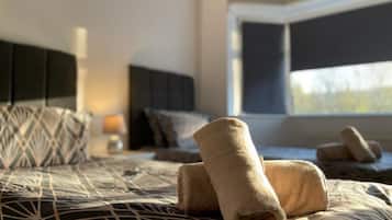 5 chambres, fer et planche à repasser, Wi-Fi gratuit, draps fournis