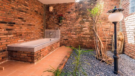 Doo Dee Boutique Resort by Swiss Chalet - view 3