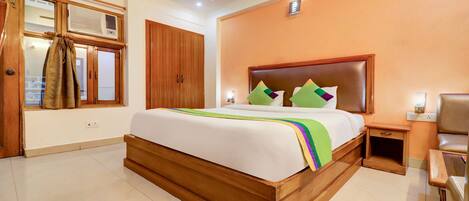 Standard Room | Soundproofing, iron/ironing board (on request), free WiFi, bed sheets