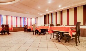 Restaurant - Treebo Calista, Patel Nagar (Dehradun)