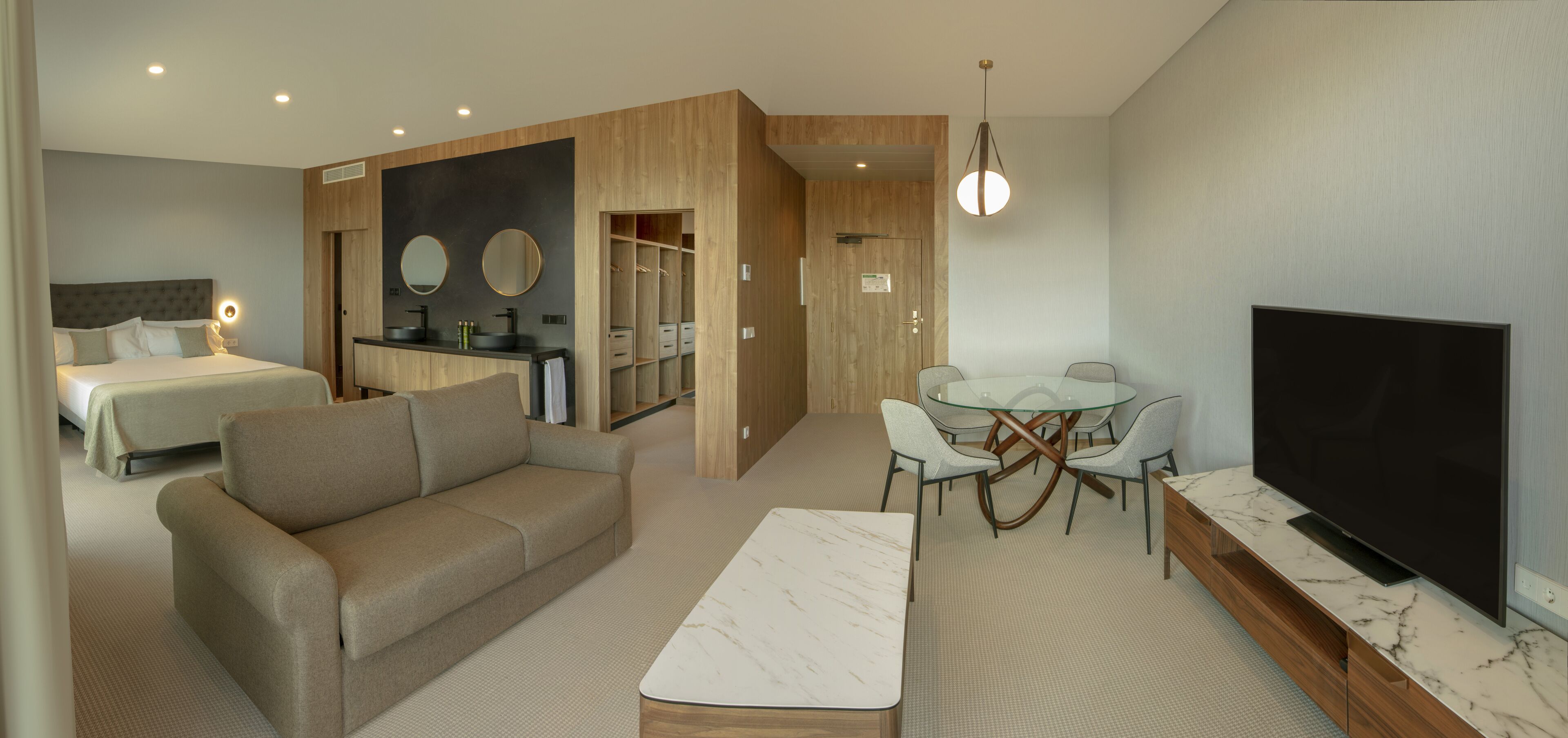 in-room safe, desk, laptop workspace, soundproofing