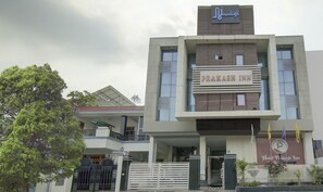 Exterior - Treebo Trend Prakash Inn (Lucknow)