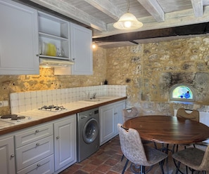 Fridge, microwave, oven, coffee/tea maker