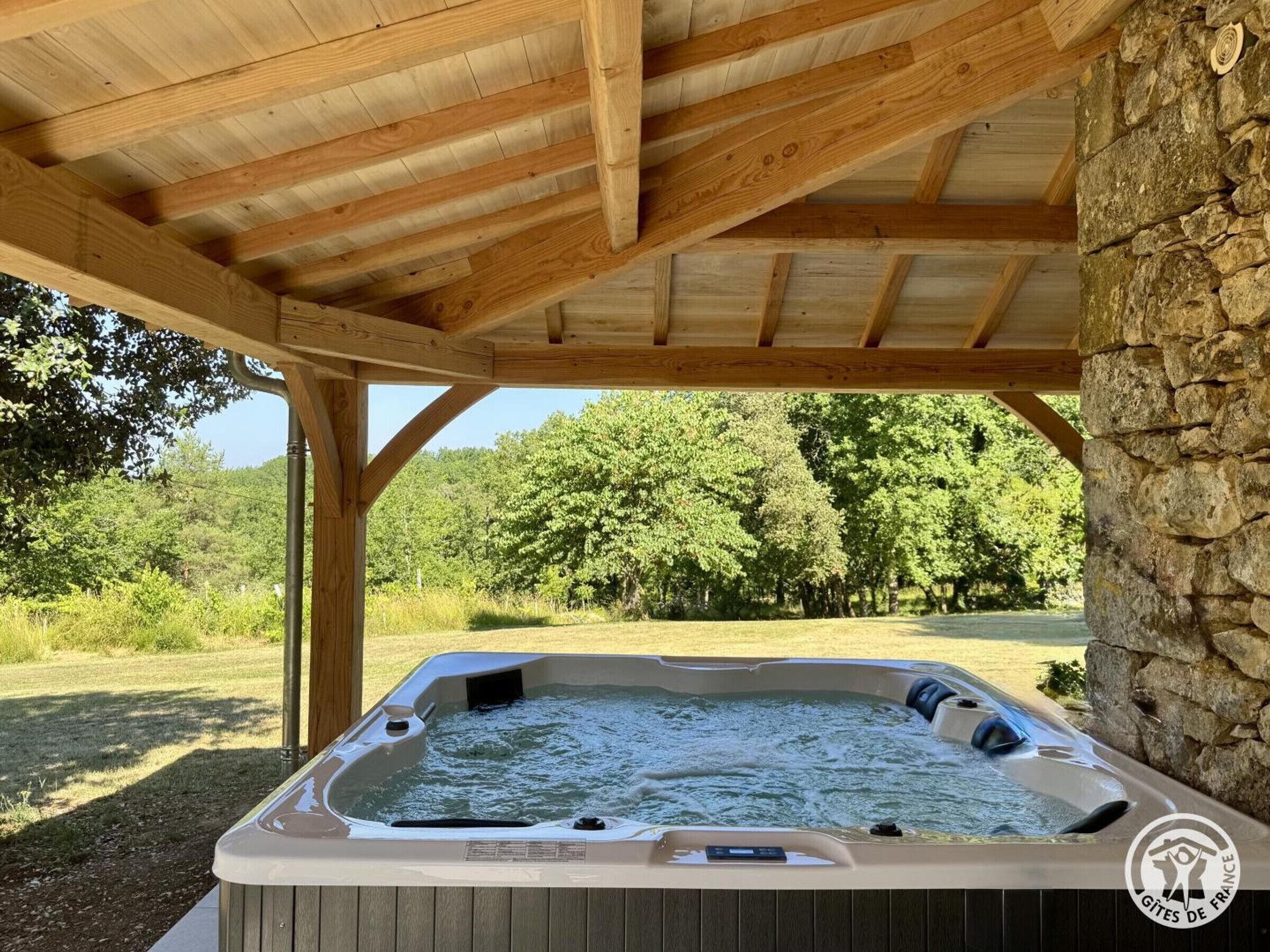 Baignoire à remous extérieure