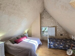 3 bedrooms, free WiFi - Charming house in Dordogne with parking, pets allowed (Monsac)