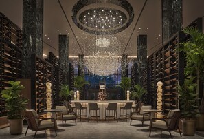 Bar (on property) - Four Seasons Hotel New Orleans (New Orleans)