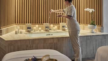 Couples treatment room(s), sauna, steam room, body treatments