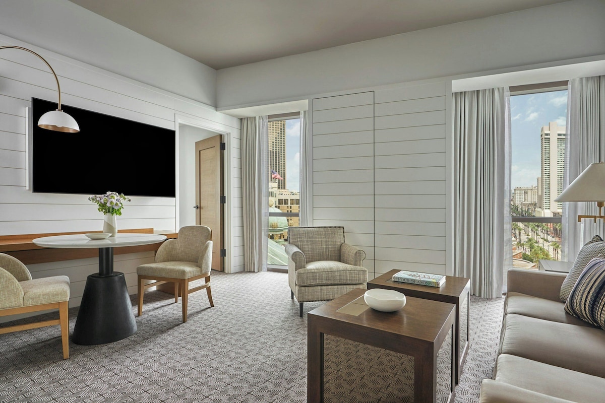 Luxe beddengoed, donzen dekbedden, pillowtop-bedden, een minibar