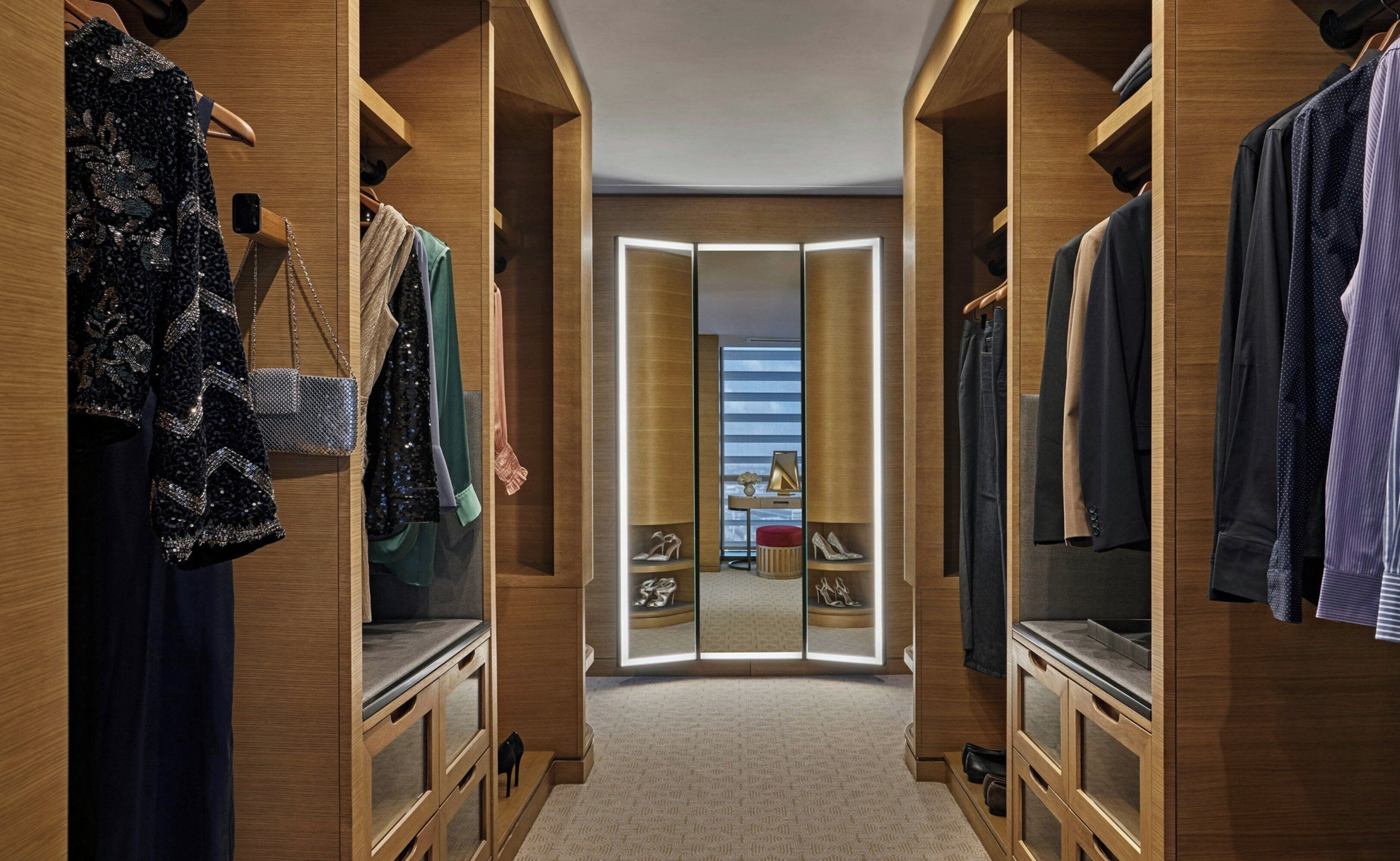 Photo - Four Seasons New Orleans Hotel 